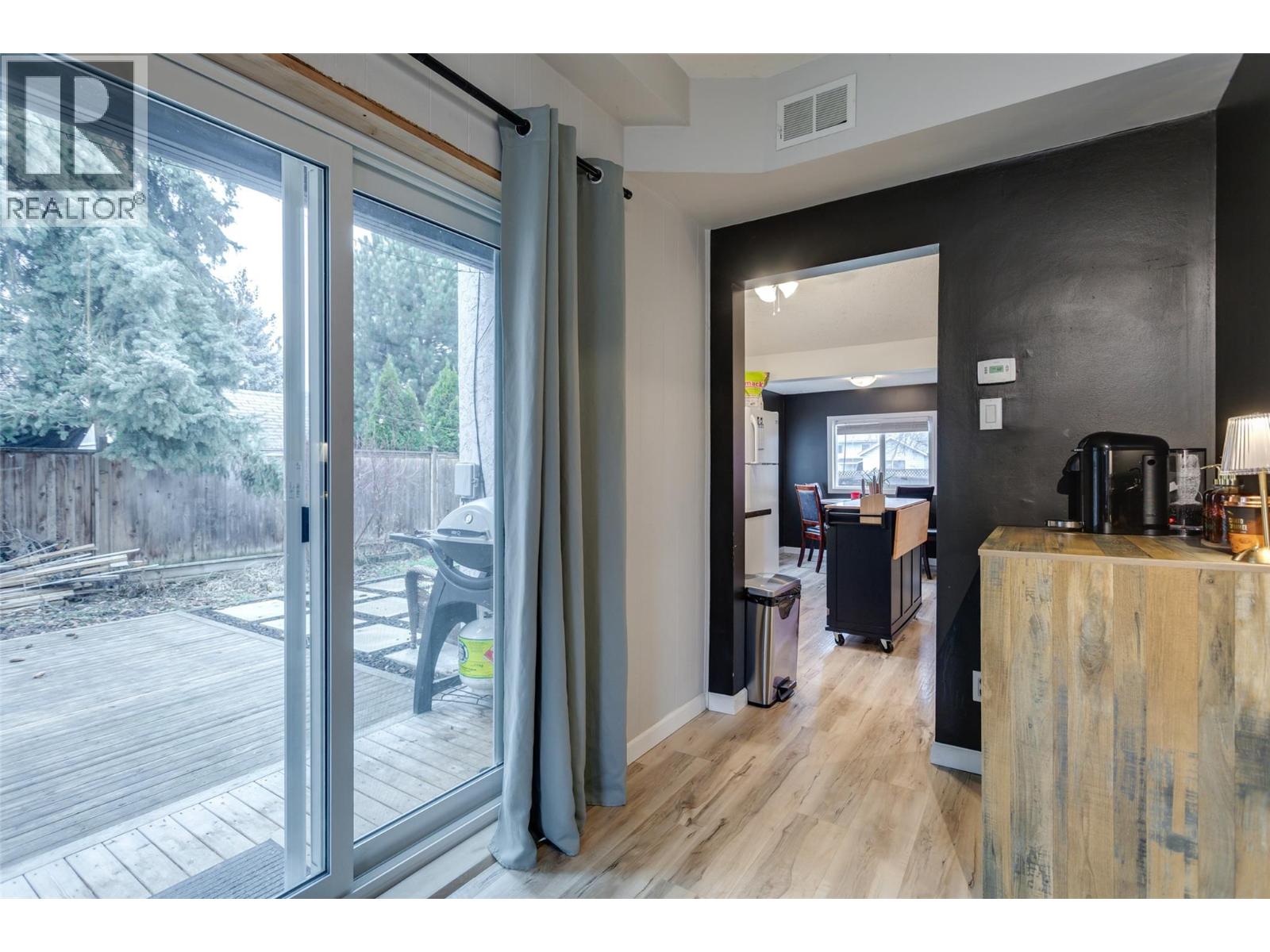 409 Baird Avenue, Enderby, British Columbia  V4Y 4A2 - Photo 6 - 10375423