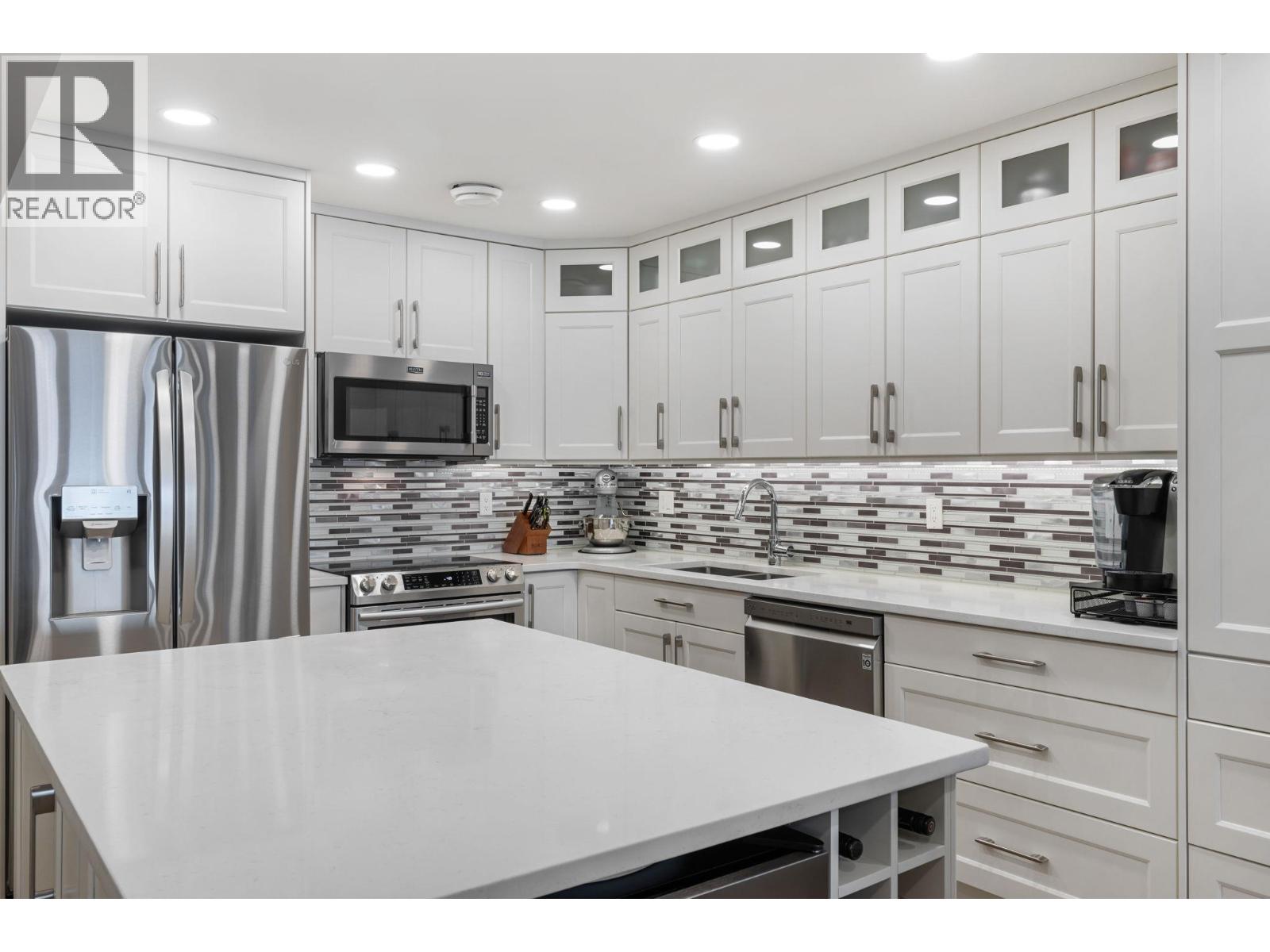 2777 Casa Loma Road Unit# 207, West Kelowna, British Columbia  V1Z 1T6 - Photo 3 - 10375325