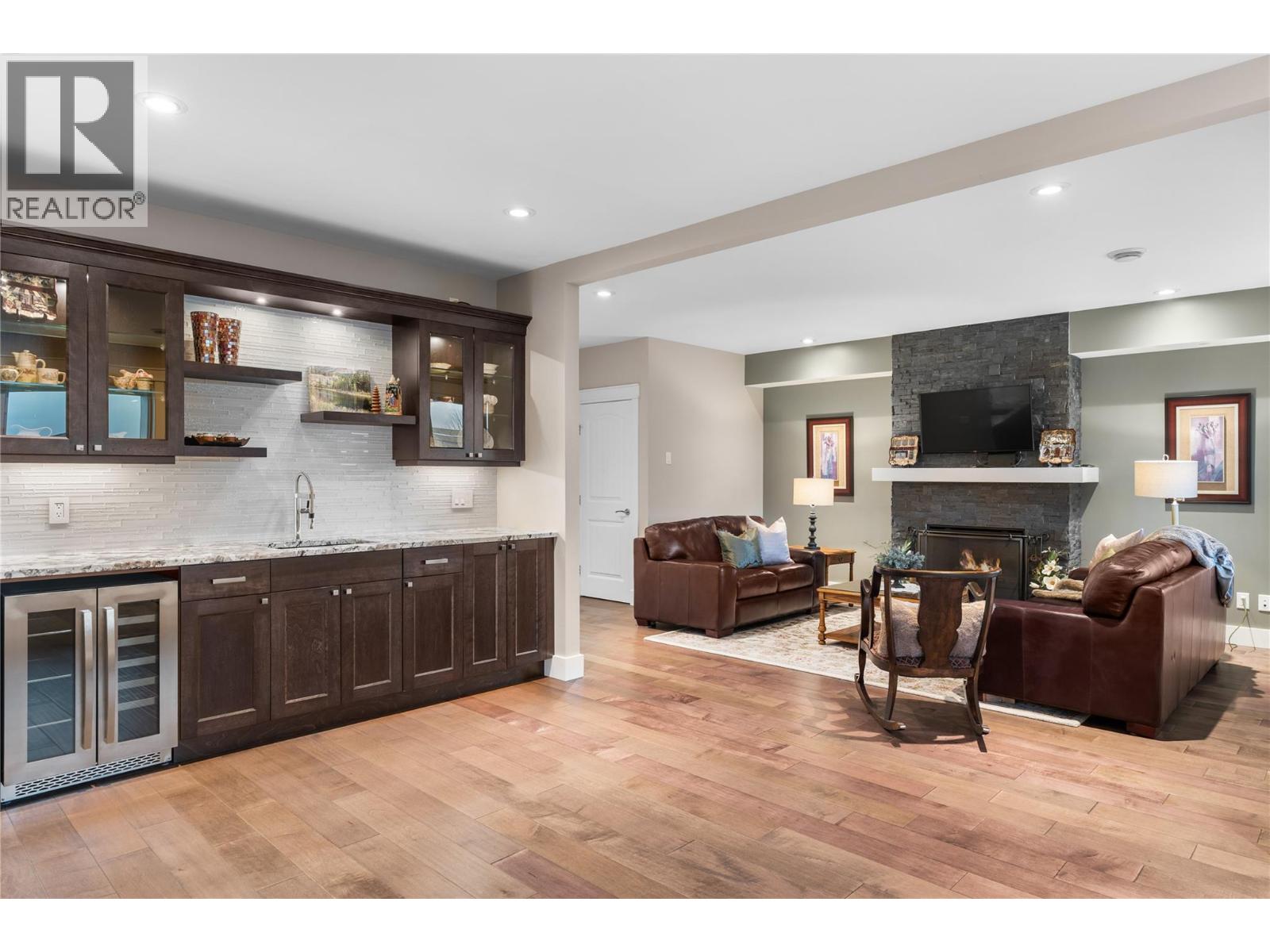 5484 Mountainside Lane, Kelowna, British Columbia  V1W 5H1 - Photo 32 - 10374676