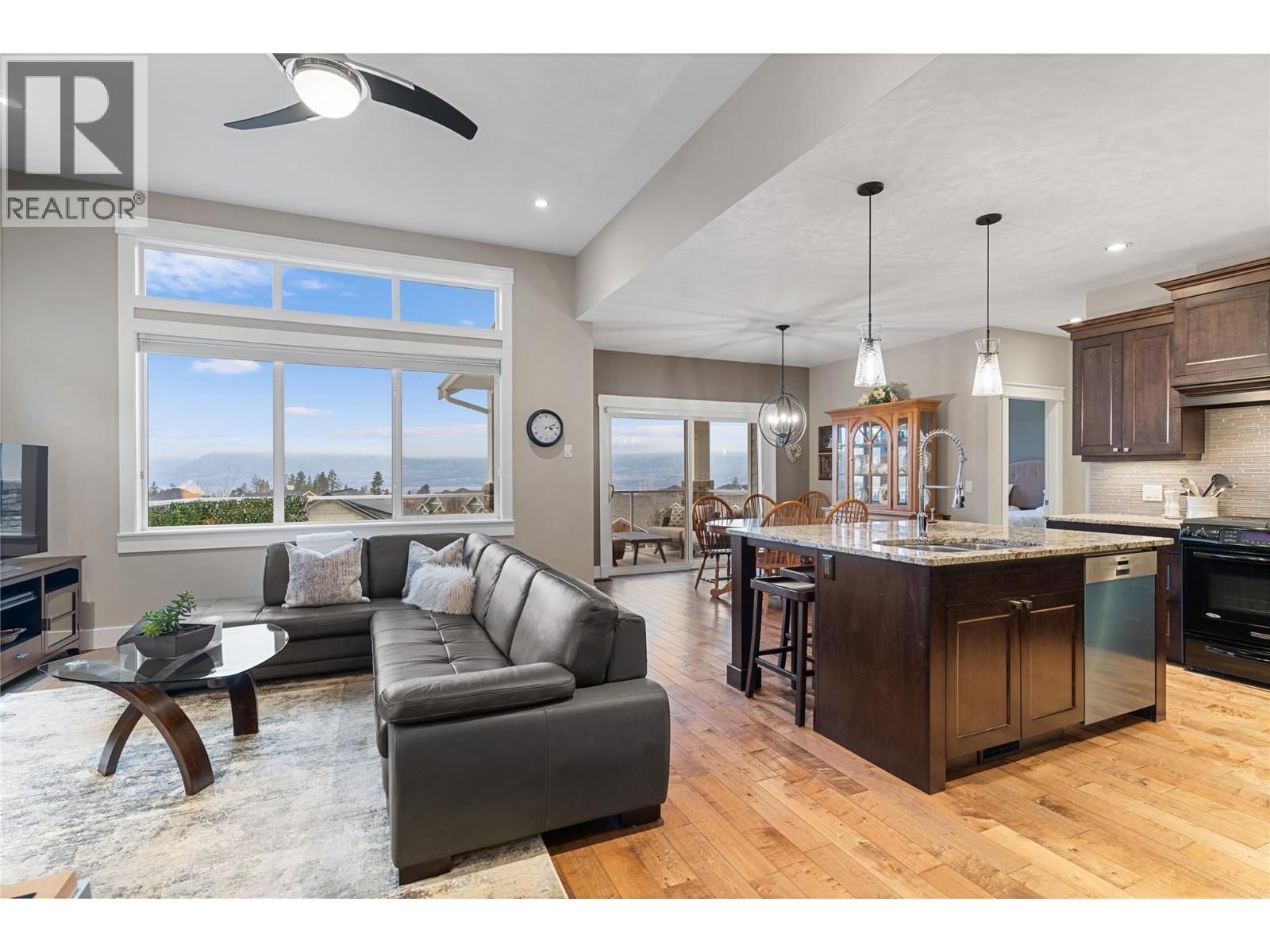 5484 Mountainside Lane, Kelowna, British Columbia  V1W 5H1 - Photo 8 - 10374676