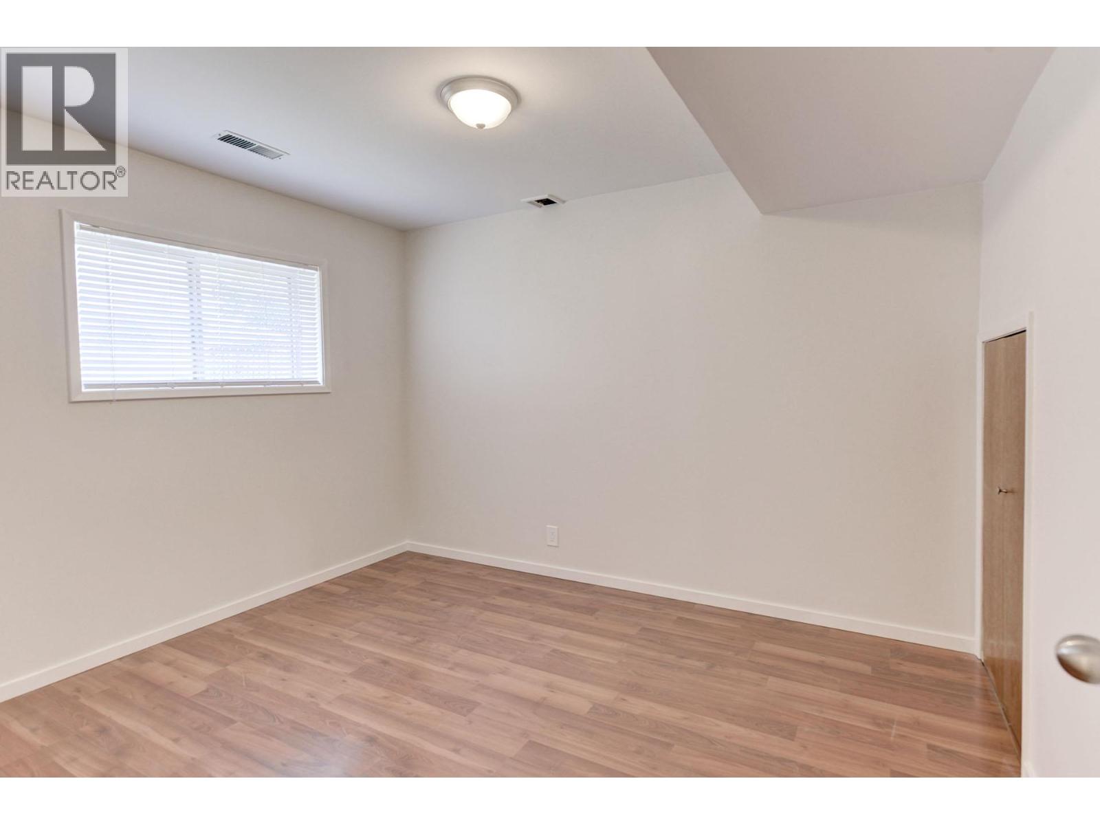 354 Willow Street, Kamloops, British Columbia  V2B 4C9 - Photo 33 - 10374390