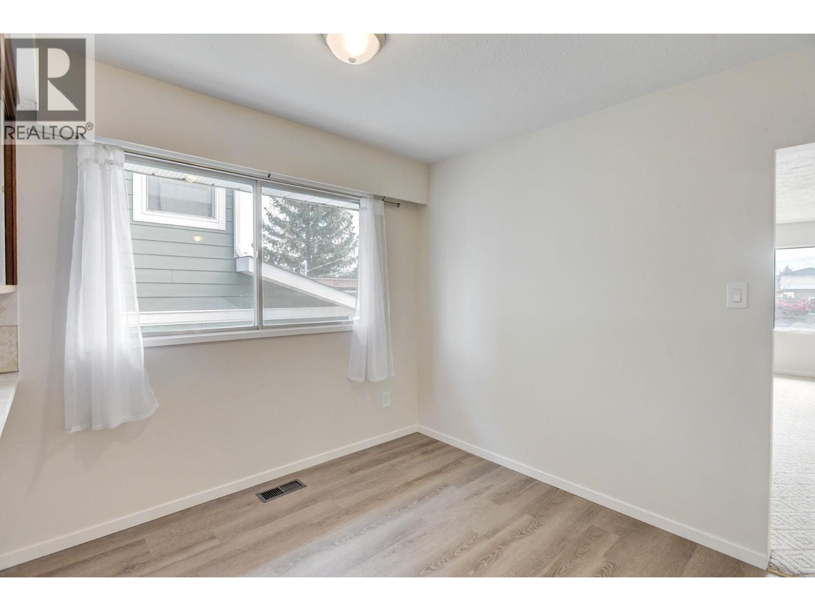 354 Willow Street, Kamloops, British Columbia  V2B 4C9 - Photo 9 - 10374390