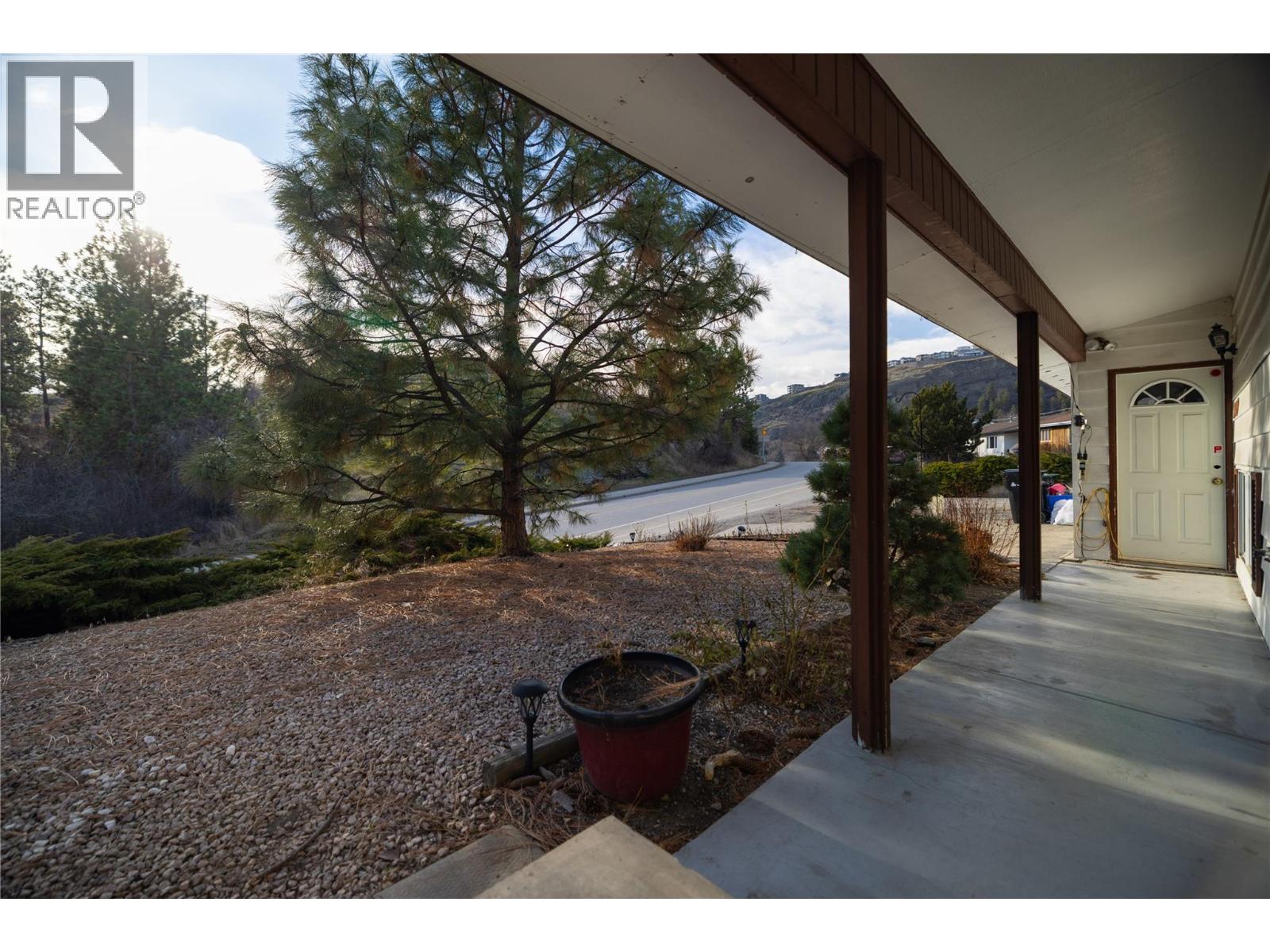 3409 39 Avenue, Vernon, British Columbia  V1T 3E3 - Photo 4 - 10374159