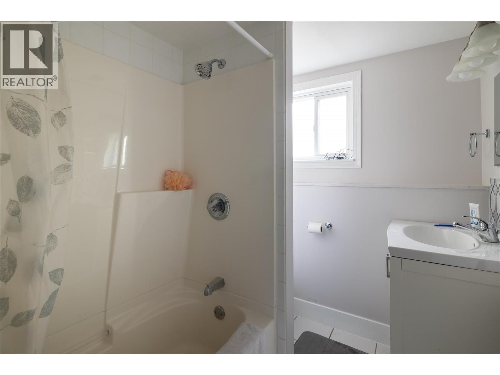 3409 39 Avenue, Vernon, British Columbia  V1T 3E3 - Photo 43 - 10374159