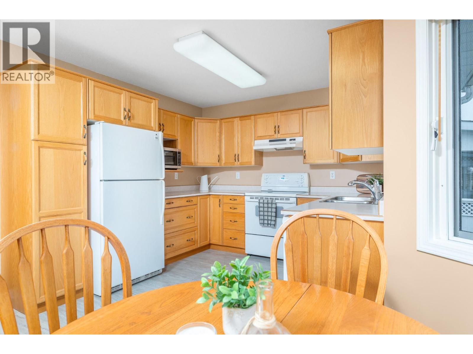 414 4 Street, Vernon, British Columbia  V1H 1Z1 - Photo 9 - 10375488