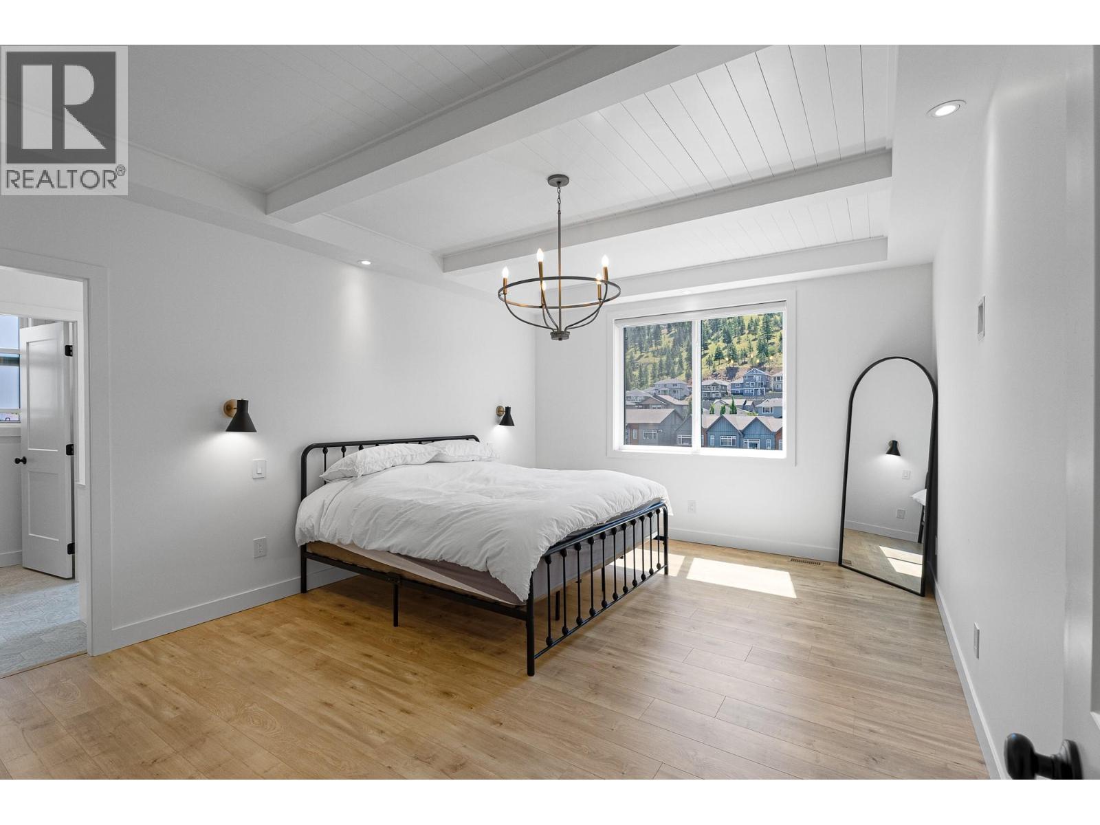 1345 Myra Place, Kamloops, British Columbia  V2E 0C3 - Photo 11 - 10375387