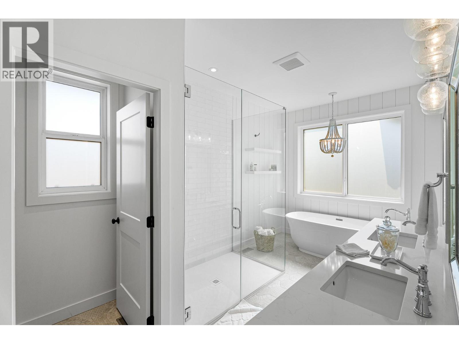 1345 Myra Place, Kamloops, British Columbia  V2E 0C3 - Photo 12 - 10375387