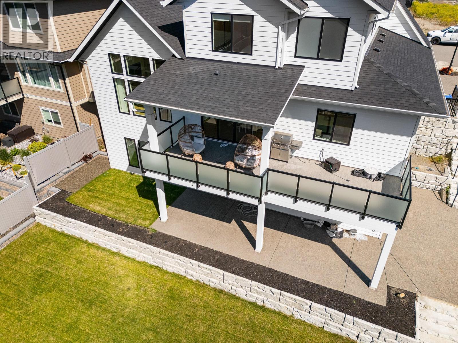 1345 Myra Place, Kamloops, British Columbia  V2E 0C3 - Photo 2 - 10375387