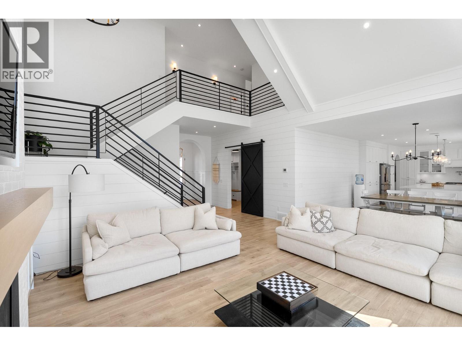 1345 Myra Place, Kamloops, British Columbia  V2E 0C3 - Photo 28 - 10375387