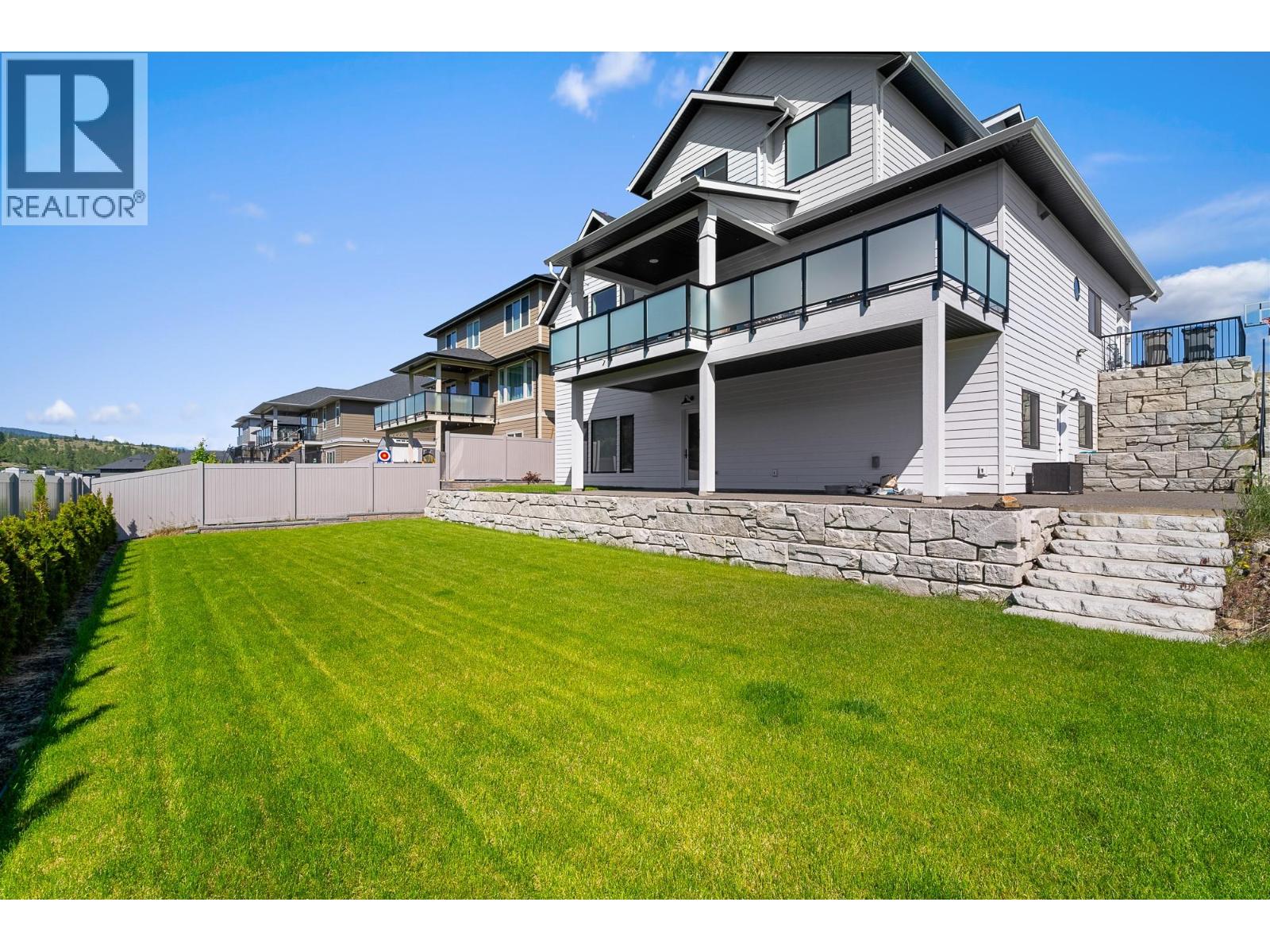 1345 Myra Place, Kamloops, British Columbia  V2E 0C3 - Photo 3 - 10375387