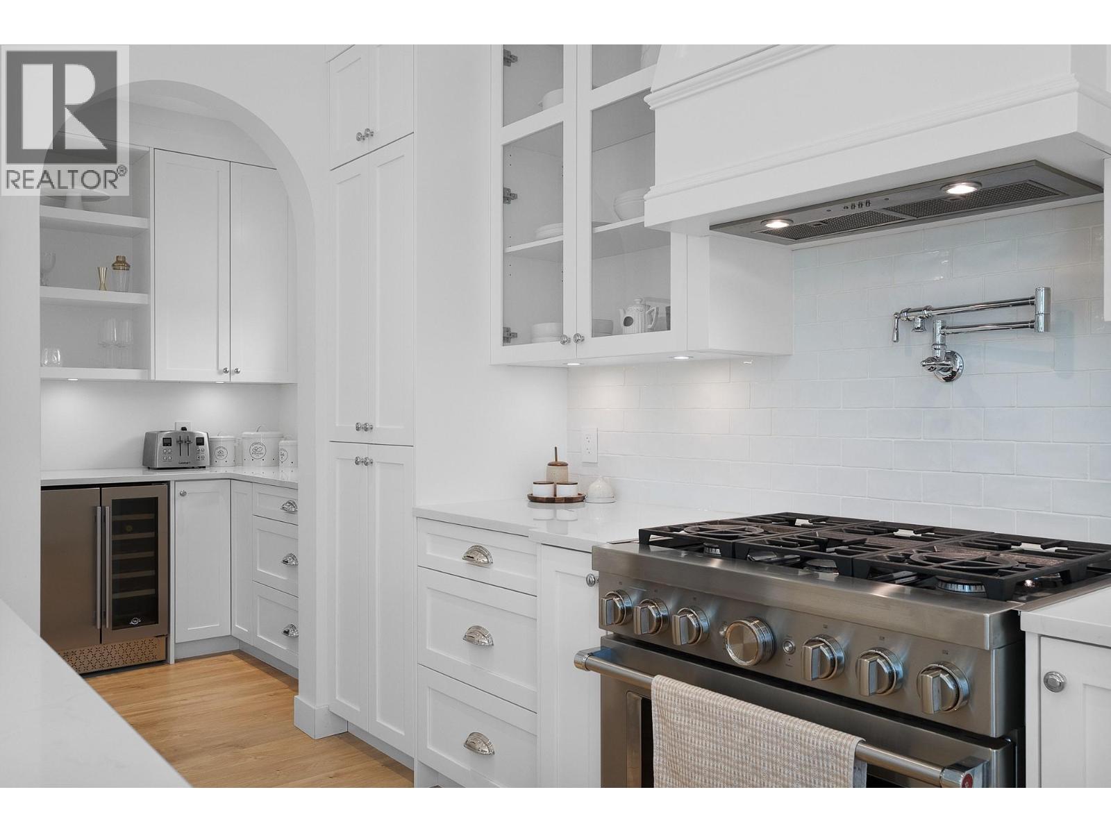 1345 Myra Place, Kamloops, British Columbia  V2E 0C3 - Photo 38 - 10375387