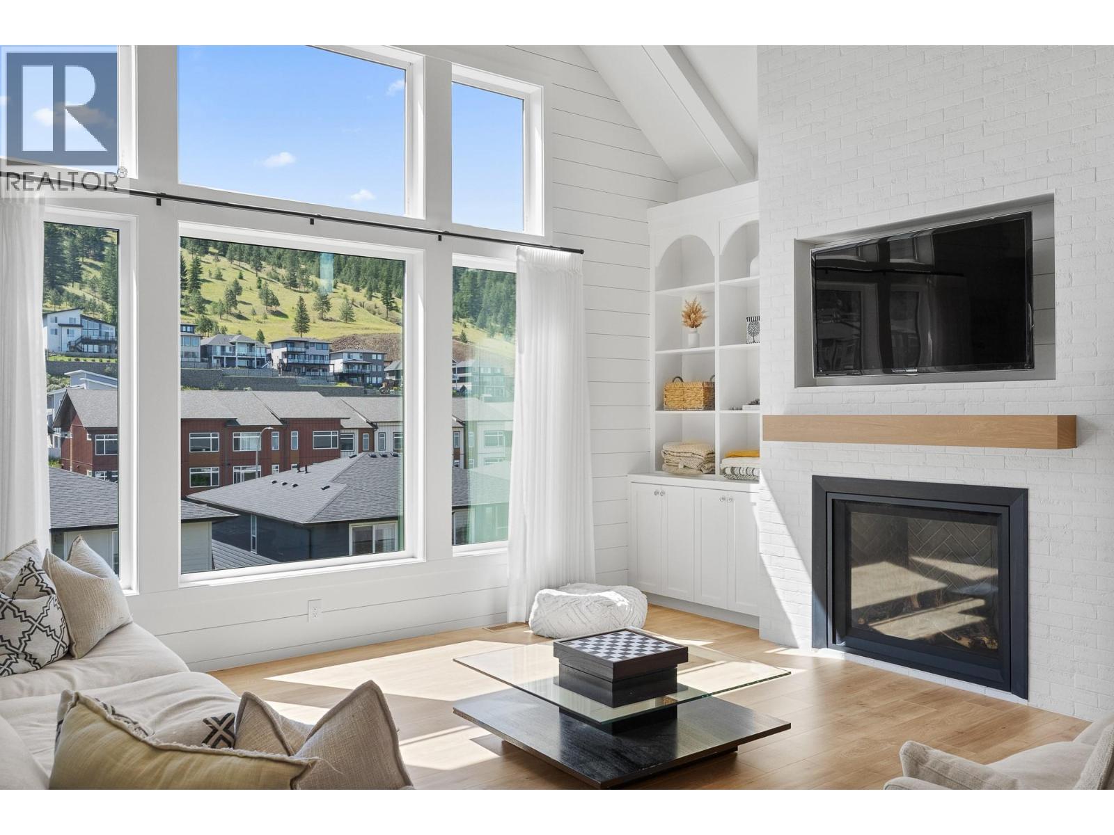 1345 Myra Place, Kamloops, British Columbia  V2E 0C3 - Photo 5 - 10375387