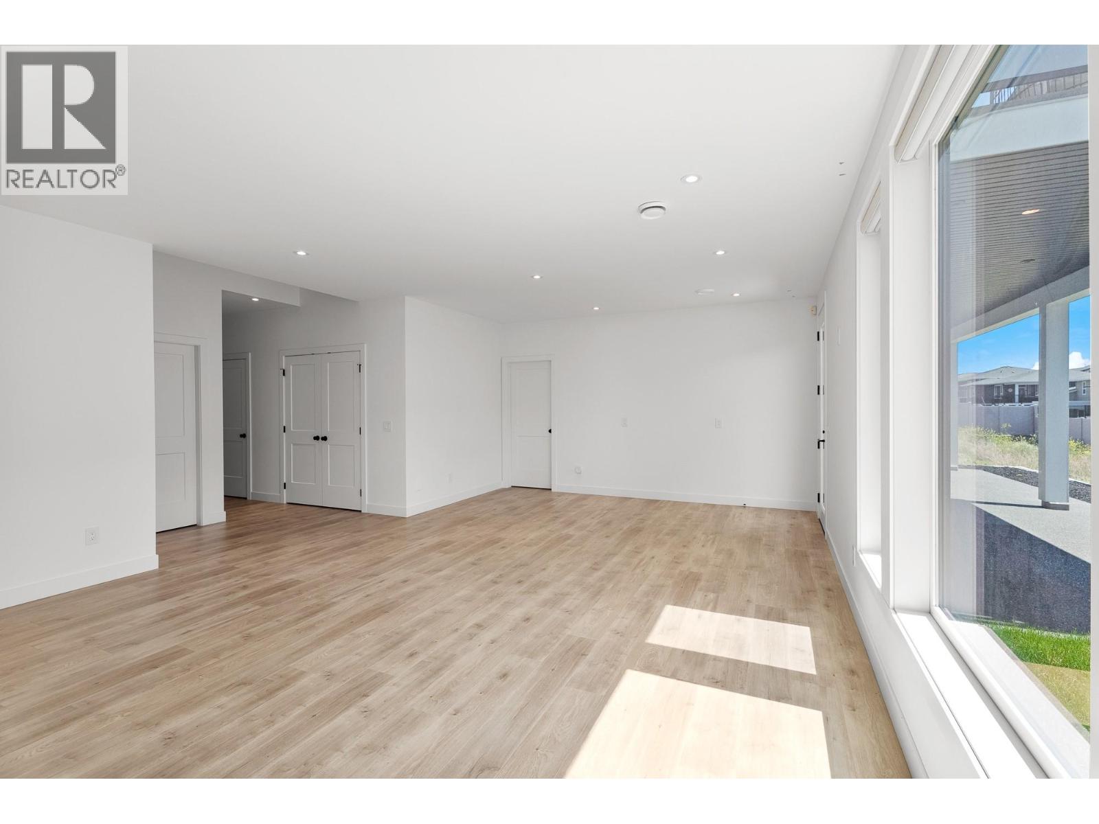 1345 Myra Place, Kamloops, British Columbia  V2E 0C3 - Photo 69 - 10375387