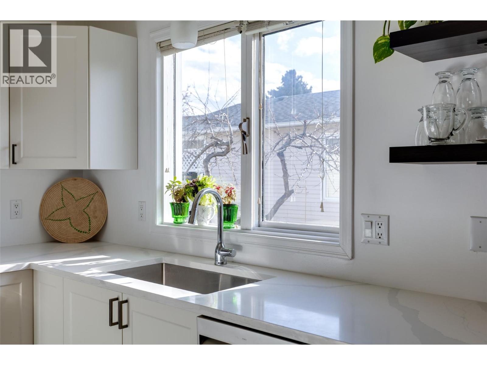 1255 Raymer Avenue Unit# 527, Kelowna, British Columbia  V1W 3S3 - Photo 4 - 10375690