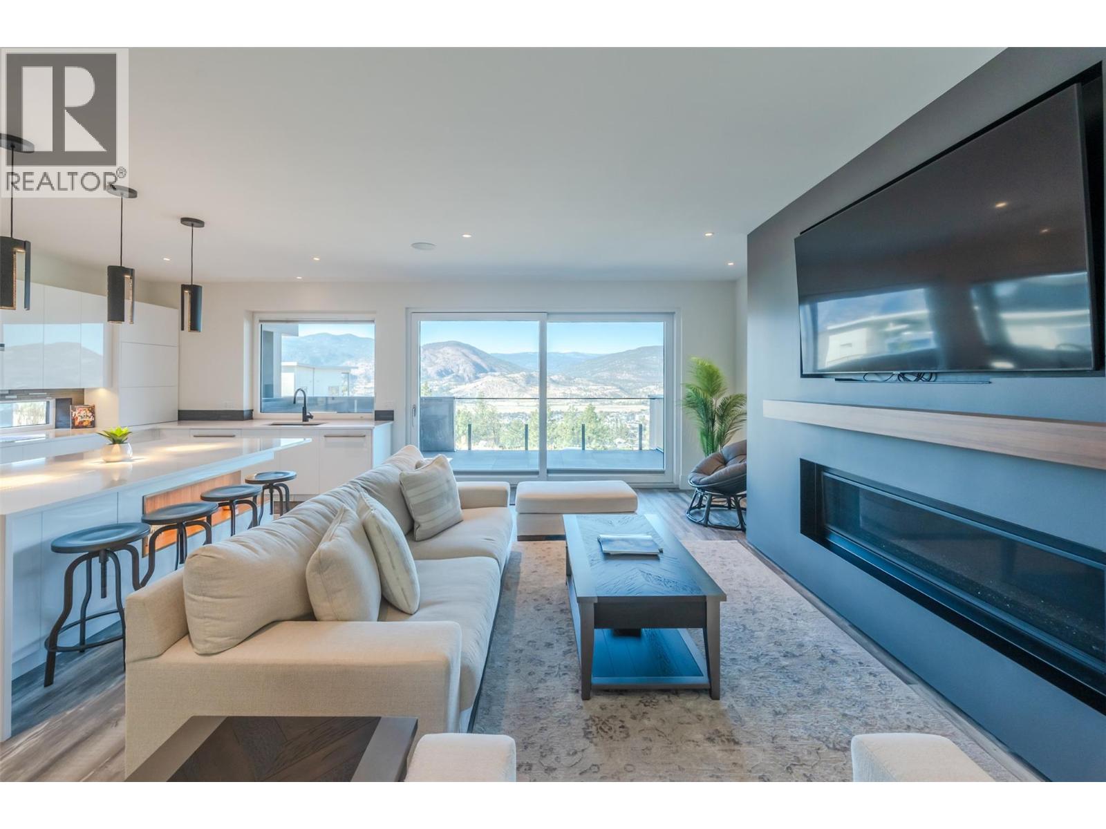 2776 Hawthorn Drive, Penticton, British Columbia  V2A 0C2 - Photo 5 - 10375703