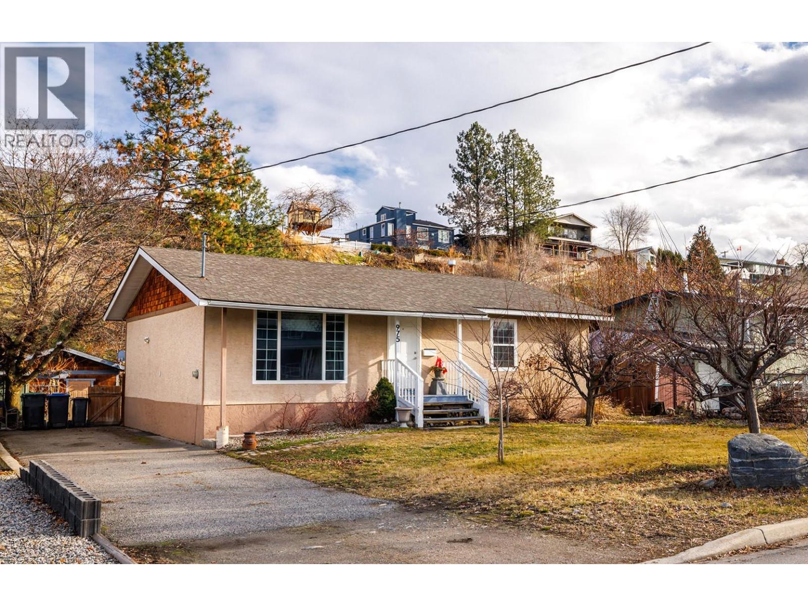 975 Neptune Road, Kelowna, British Columbia  V1X 3E4 - Photo 1 - 10375646