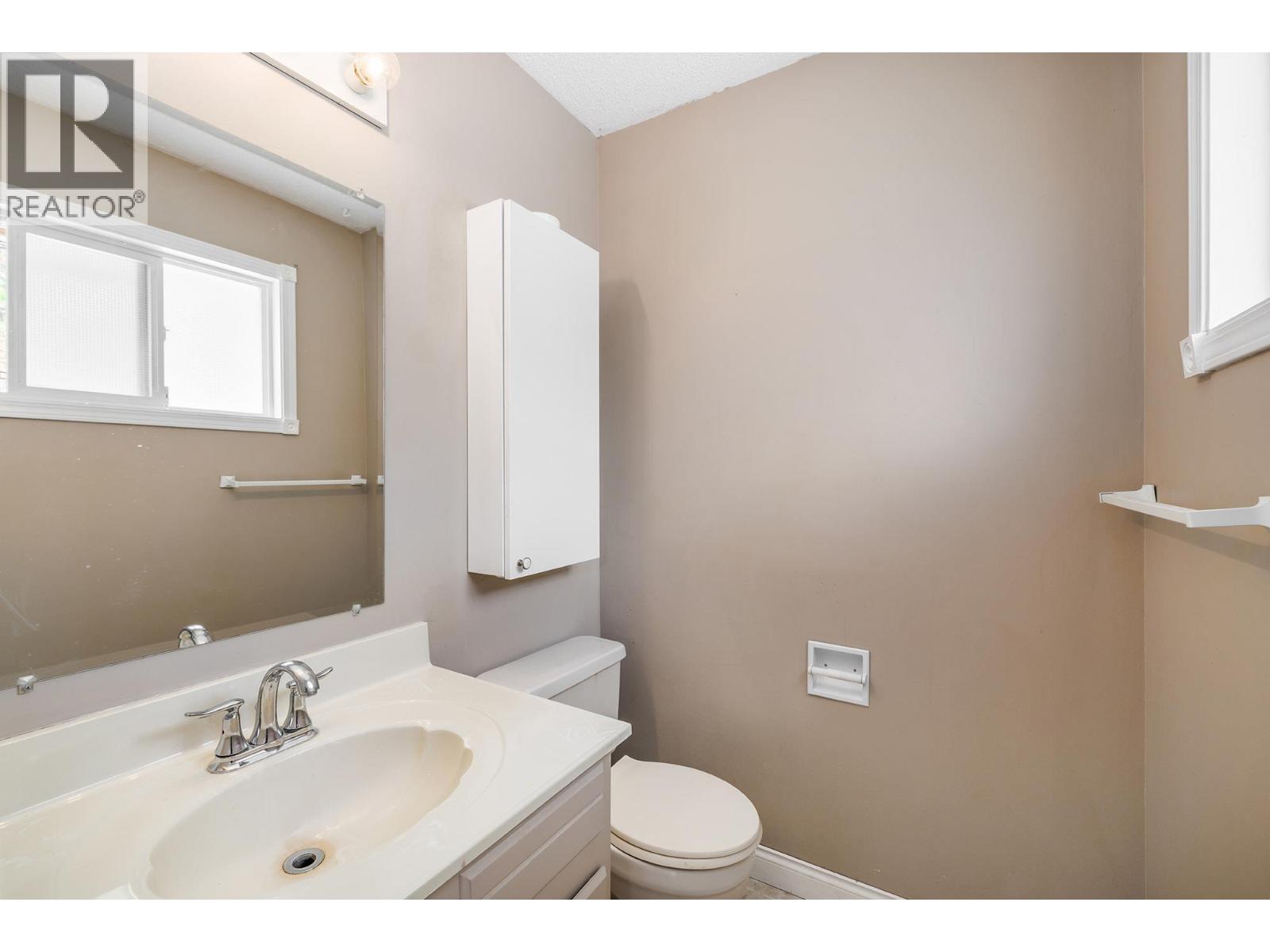 975 Neptune Road, Kelowna, British Columbia  V1X 3E4 - Photo 11 - 10375646