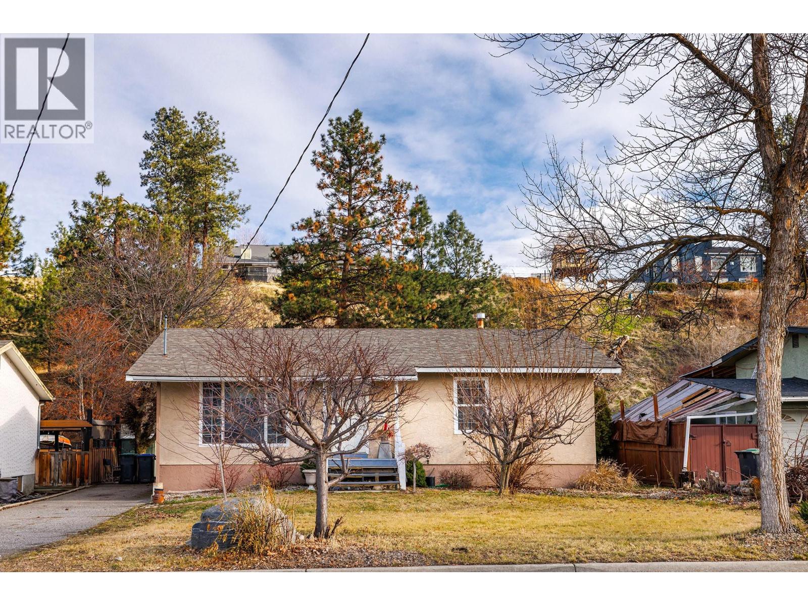 975 Neptune Road, Kelowna, British Columbia  V1X 3E4 - Photo 2 - 10375646