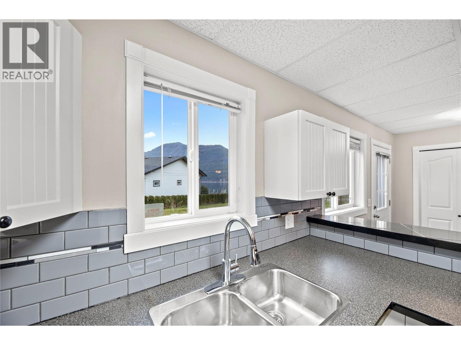 2483 Marine Place, Blind Bay, British Columbia  V0E 1H1 - Photo 44 - 10375705