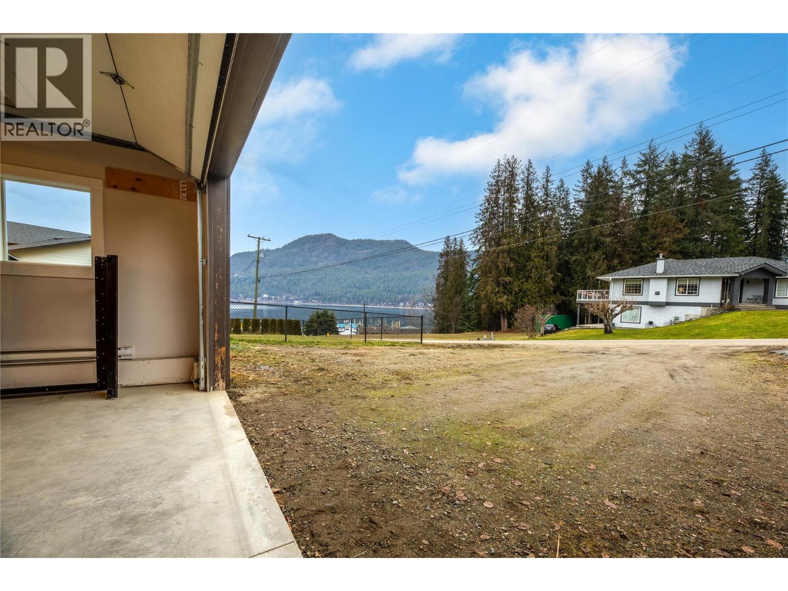 2483 Marine Place, Blind Bay, British Columbia  V0E 1H1 - Photo 57 - 10375705