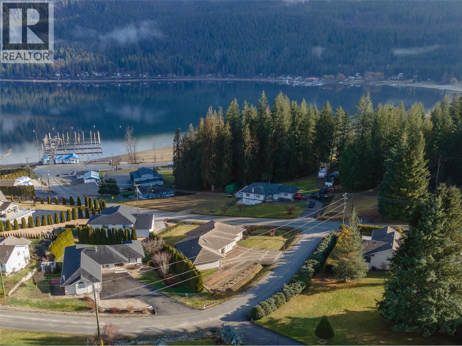 2483 Marine Place, Blind Bay, British Columbia  V0E 1H1 - Photo 8 - 10375705