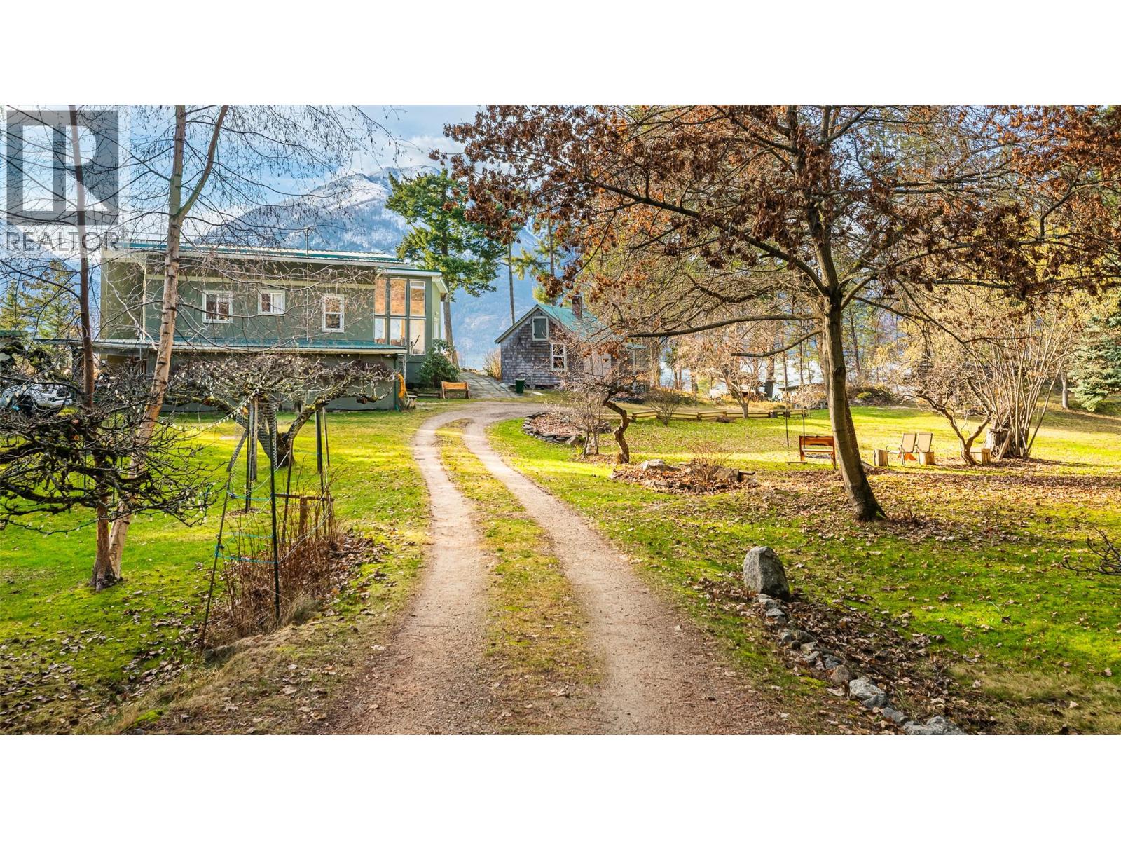 10333 3a Highway, Kuskanook, British Columbia  V0B 1A1 - Photo 11 - 10374180