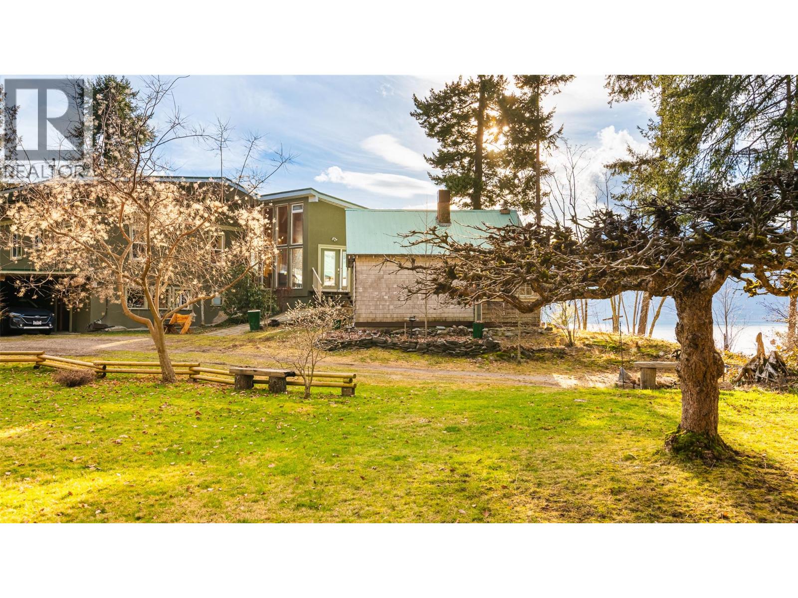 10333 3a Highway, Kuskanook, British Columbia  V0B 1A1 - Photo 12 - 10374180