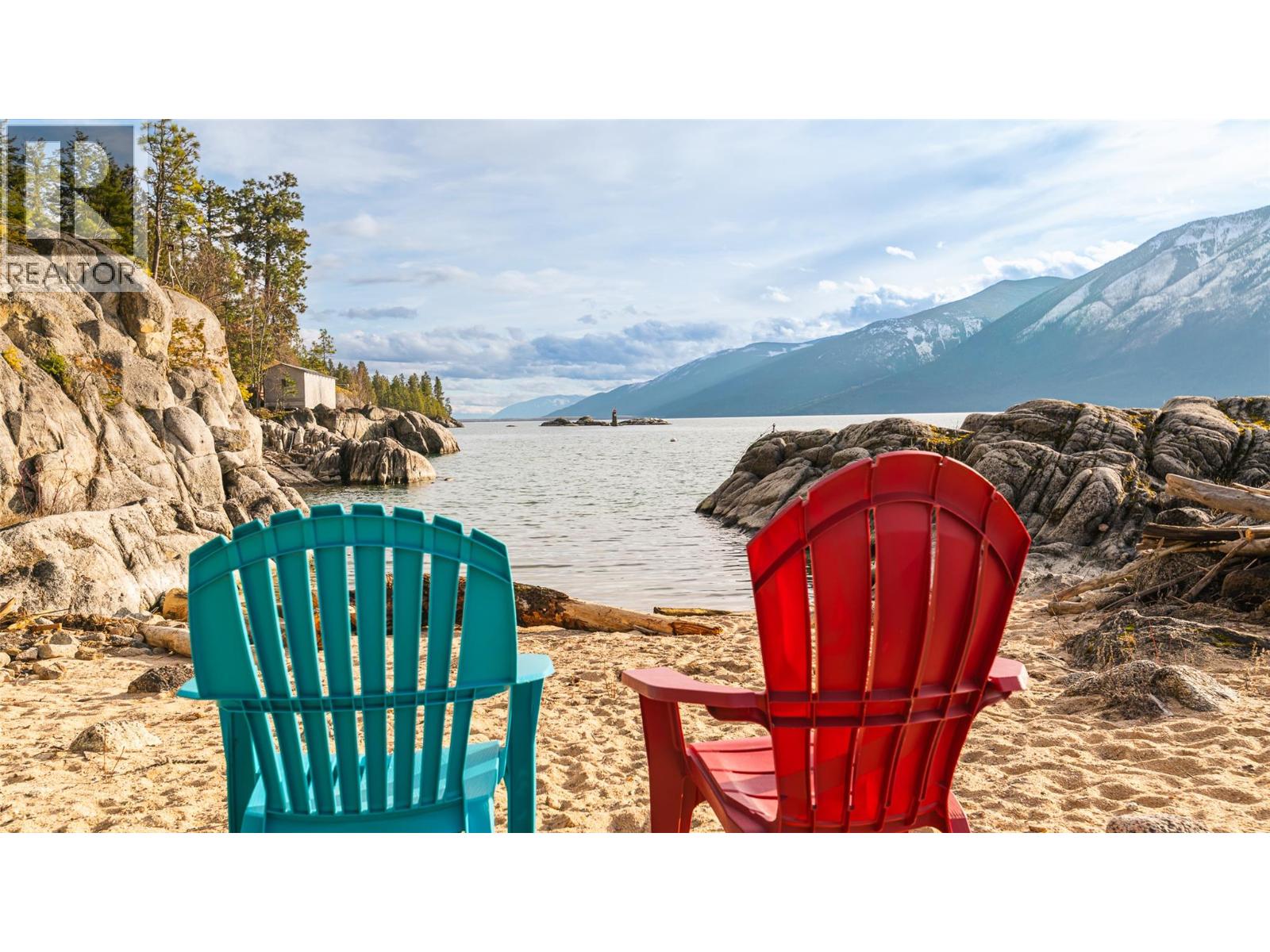 10333 3a Highway, Kuskanook, British Columbia  V0B 1A1 - Photo 2 - 10374180