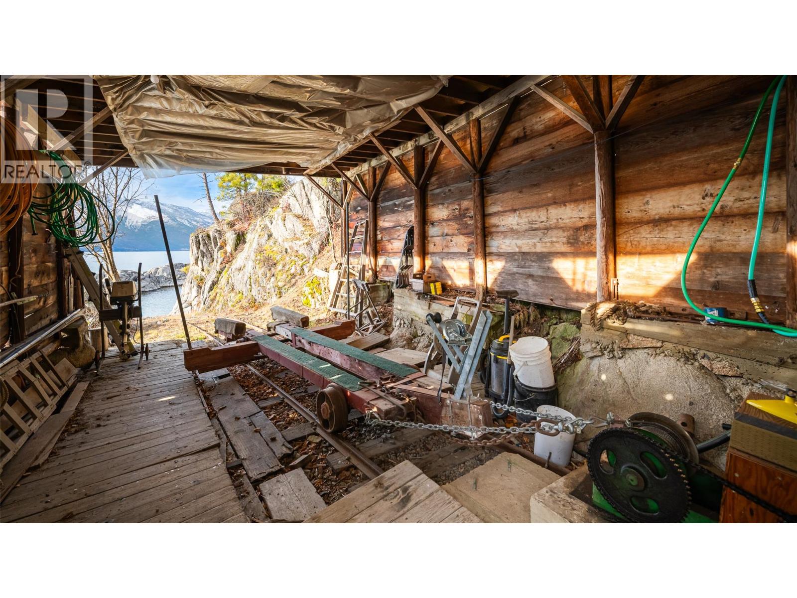 10333 3a Highway, Kuskanook, British Columbia  V0B 1A1 - Photo 44 - 10374180