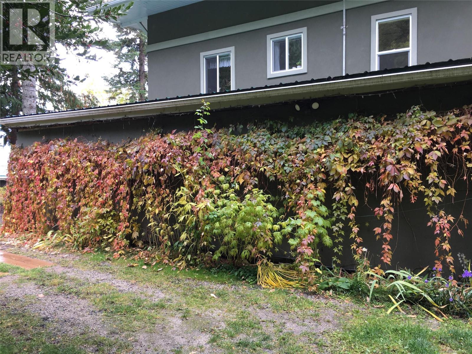 10333 3a Highway, Kuskanook, British Columbia  V0B 1A1 - Photo 76 - 10374180