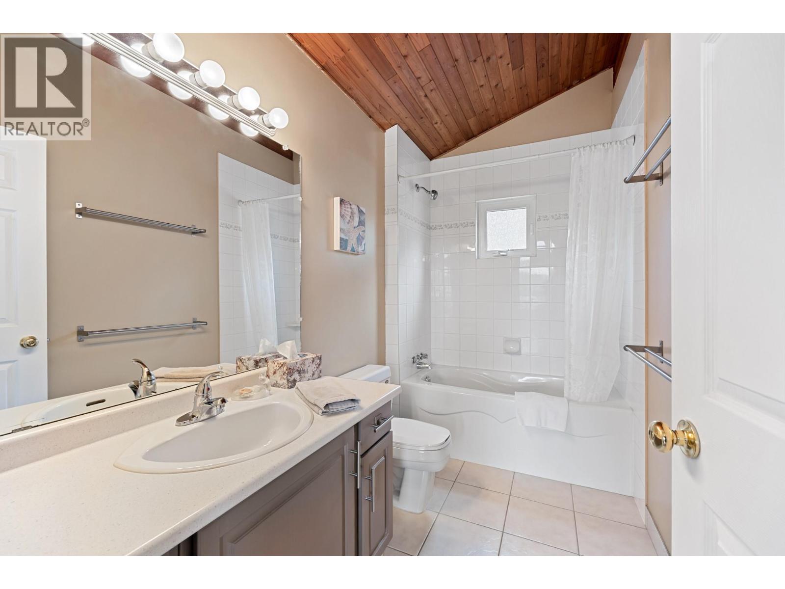 535 Curtis Road, Kelowna, British Columbia  V1V 2G6 - Photo 31 - 10371038