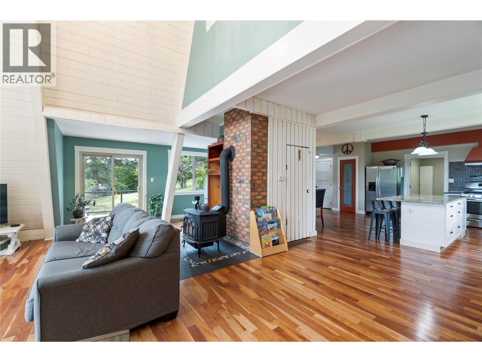 6551 40 Street Nw, Salmon Arm, British Columbia  V1E 3A5 - Photo 17 - 10375537