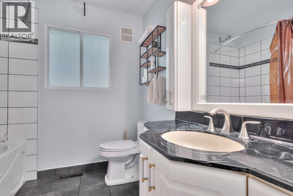 1745 Hollywood Road S, Kelowna, British Columbia  V1X 4P5 - Photo 13 - 10374734