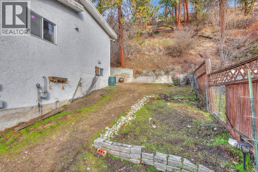 1745 Hollywood Road S, Kelowna, British Columbia  V1X 4P5 - Photo 30 - 10374734
