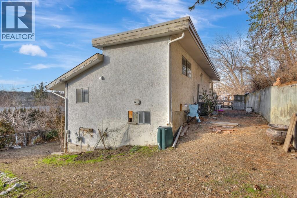 1745 Hollywood Road S, Kelowna, British Columbia  V1X 4P5 - Photo 31 - 10374734