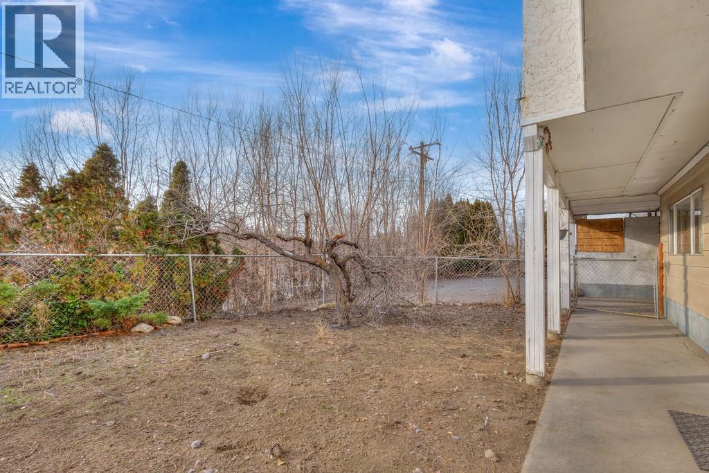 1745 Hollywood Road S, Kelowna, British Columbia  V1X 4P5 - Photo 33 - 10374734