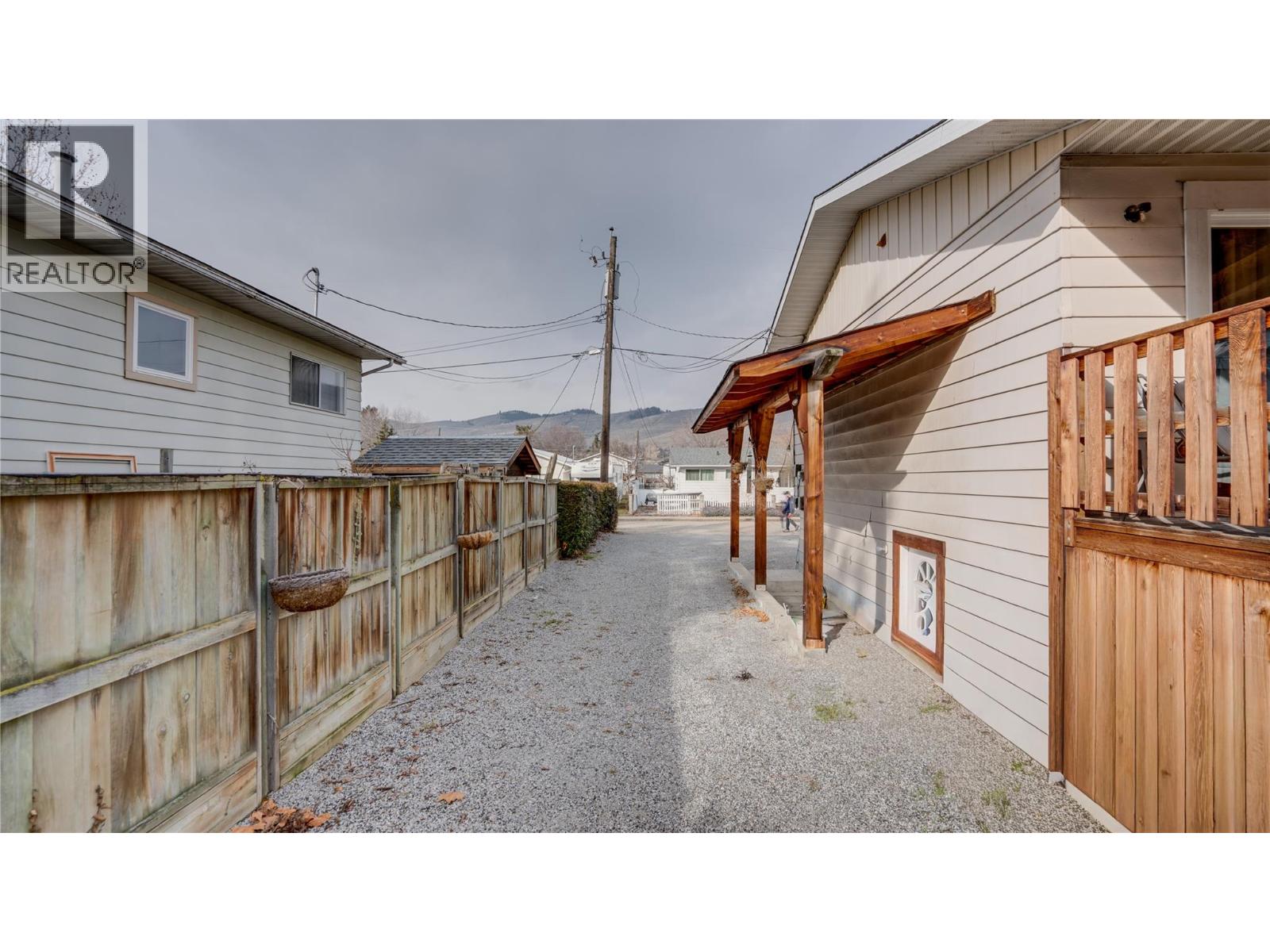 1703 42a Street, Vernon, British Columbia  V1T 7H2 - Photo 36 - 10374369