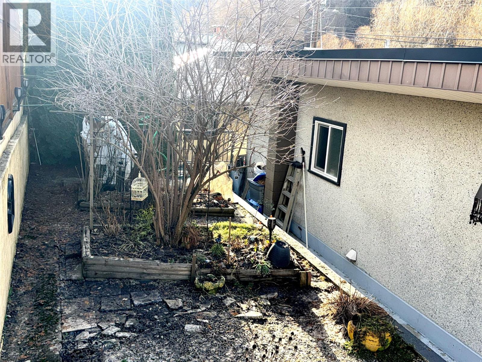 214 Wellington Avenue, Warfield, British Columbia  V1R 2K5 - Photo 52 - 10375596