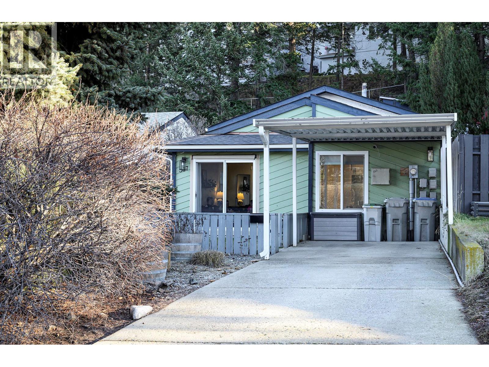 537 Gleneagles Drive, Kamloops, British Columbia  V2E 1X1 - Photo 2 - 10375580