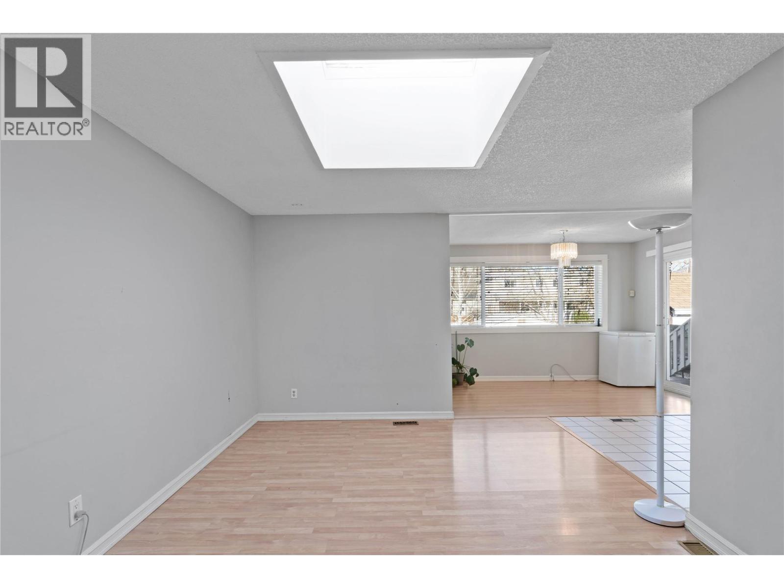 1144 Pembroke Avenue, Kamloops, British Columbia  V2B 7W6 - Photo 7 - 10375477