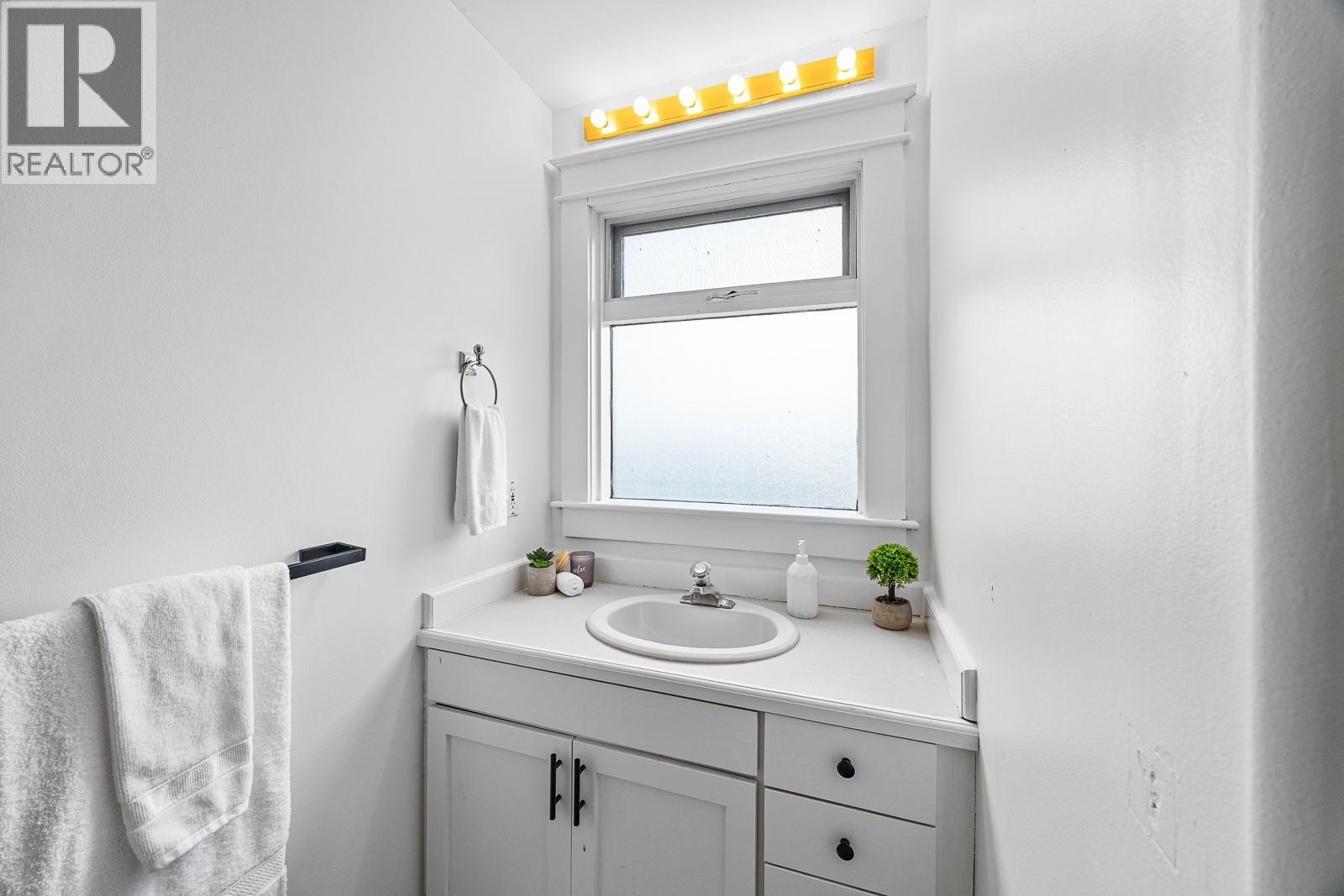 674 Udell Road, Vernon, British Columbia  V1H 2E3 - Photo 14 - 10374834