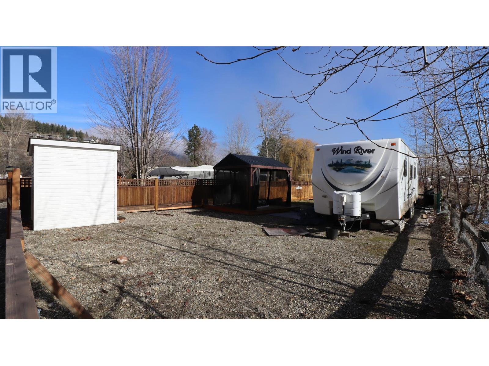 13 Marina Way, Lee Creek, British Columbia  V0E 1M4 - Photo 1 - 10374352