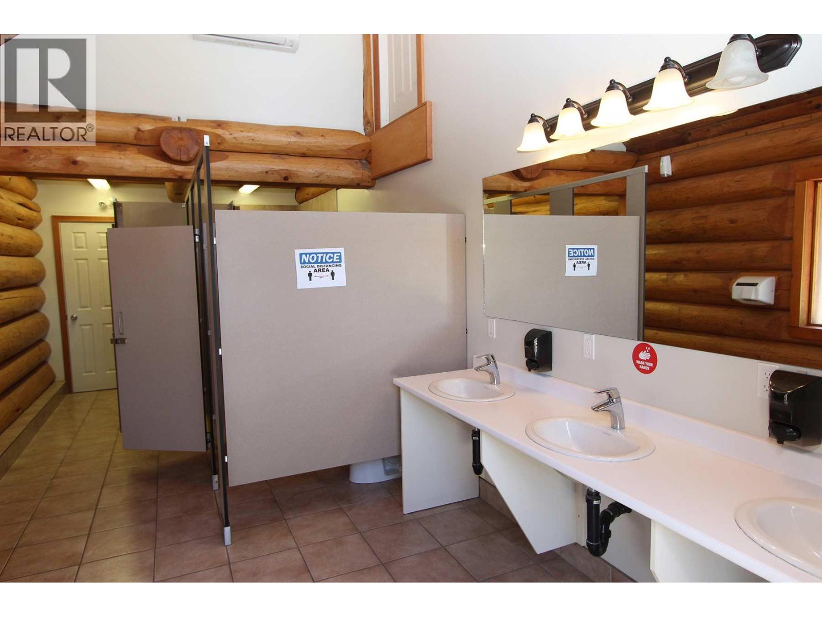 13 Marina Way, Lee Creek, British Columbia  V0E 1M4 - Photo 25 - 10374352