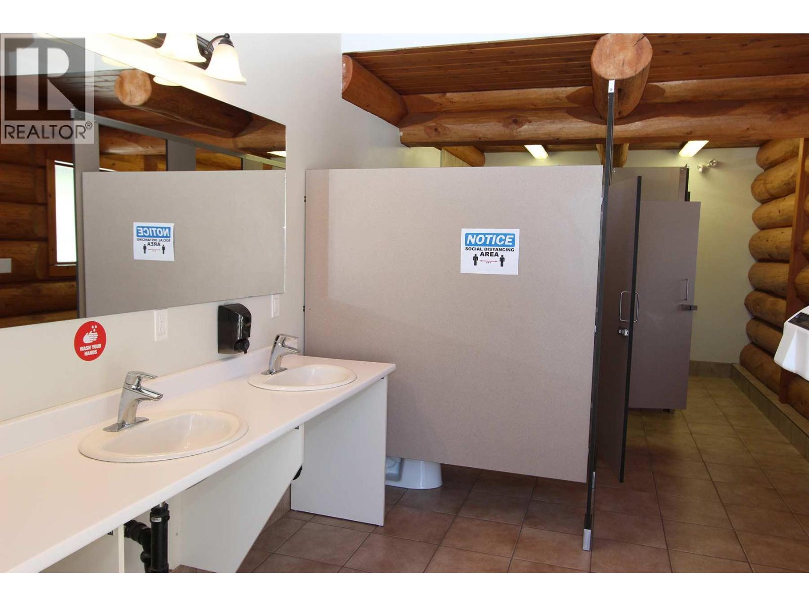 13 Marina Way, Lee Creek, British Columbia  V0E 1M4 - Photo 26 - 10374352