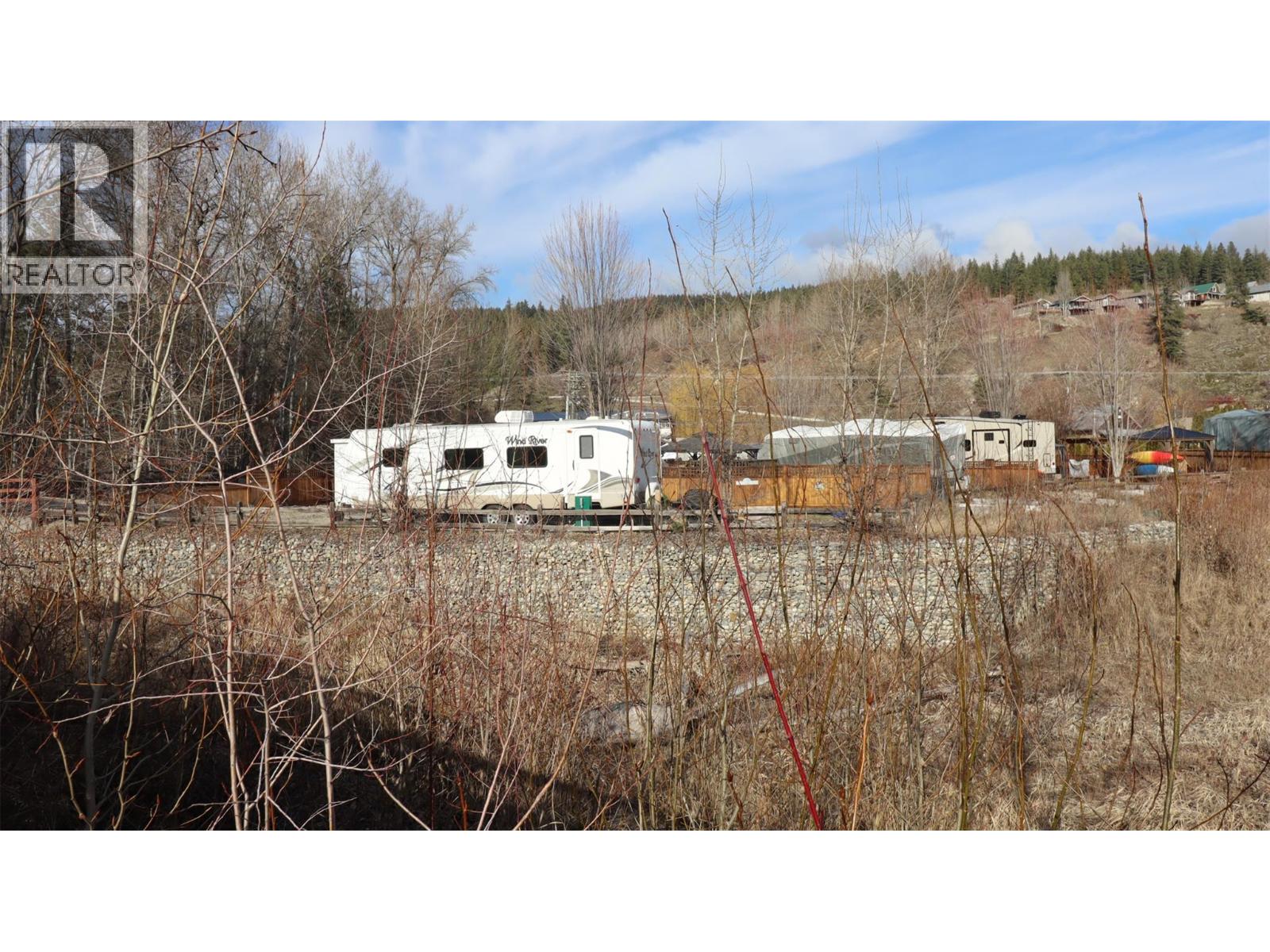 13 Marina Way, Lee Creek, British Columbia  V0E 1M4 - Photo 3 - 10374352