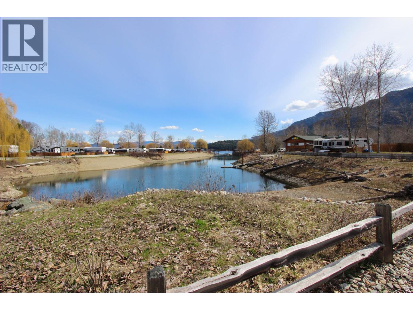 13 Marina Way, Lee Creek, British Columbia  V0E 1M4 - Photo 5 - 10374352