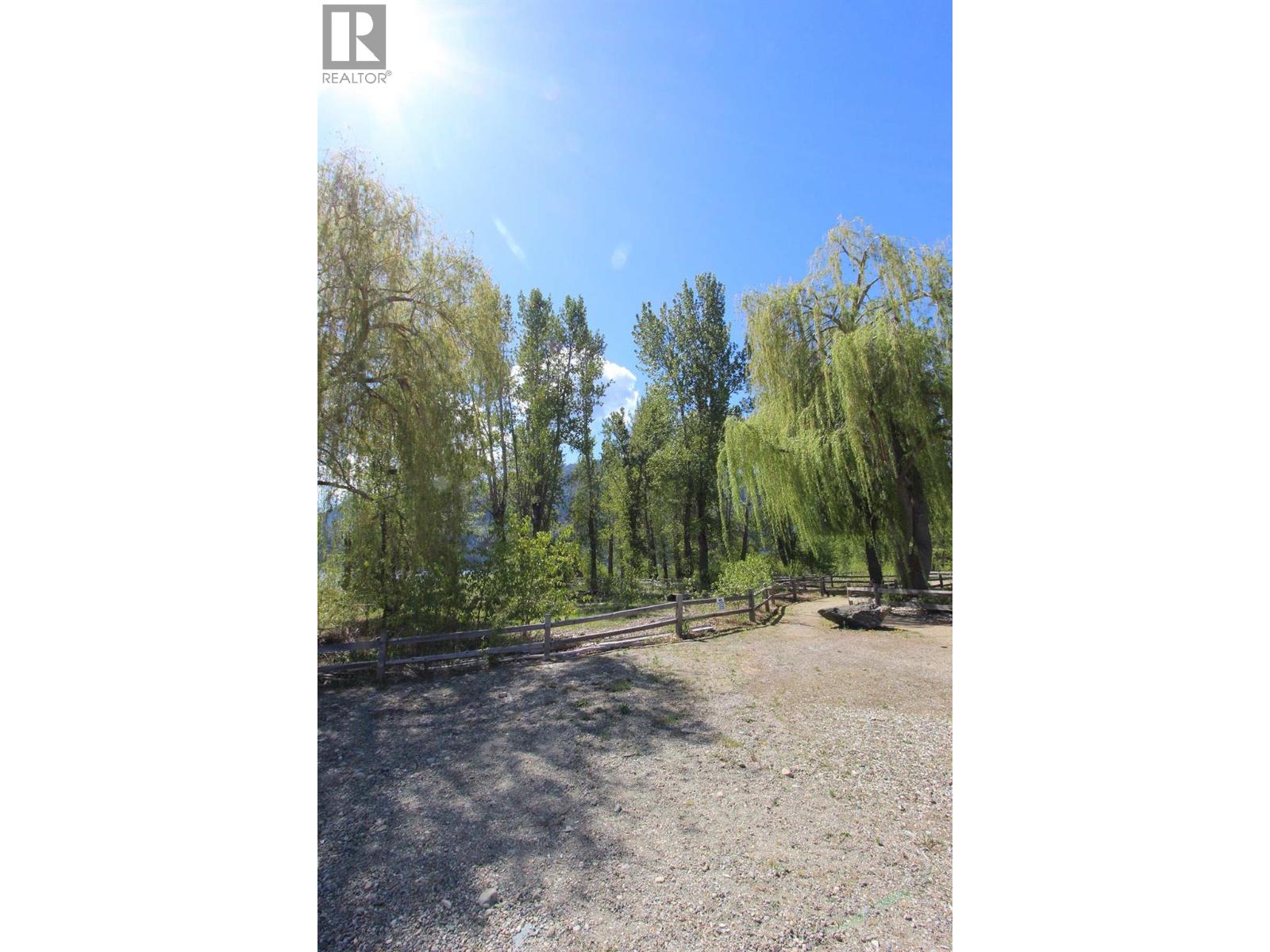 13 Marina Way, Lee Creek, British Columbia  V0E 1M4 - Photo 56 - 10374352