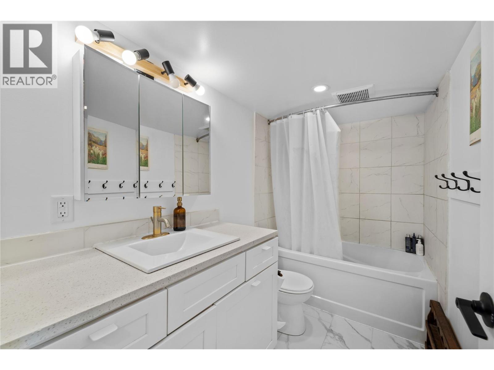 1550 Walnut Avenue, Merritt, British Columbia  V1K 1L3 - Photo 34 - 10375740