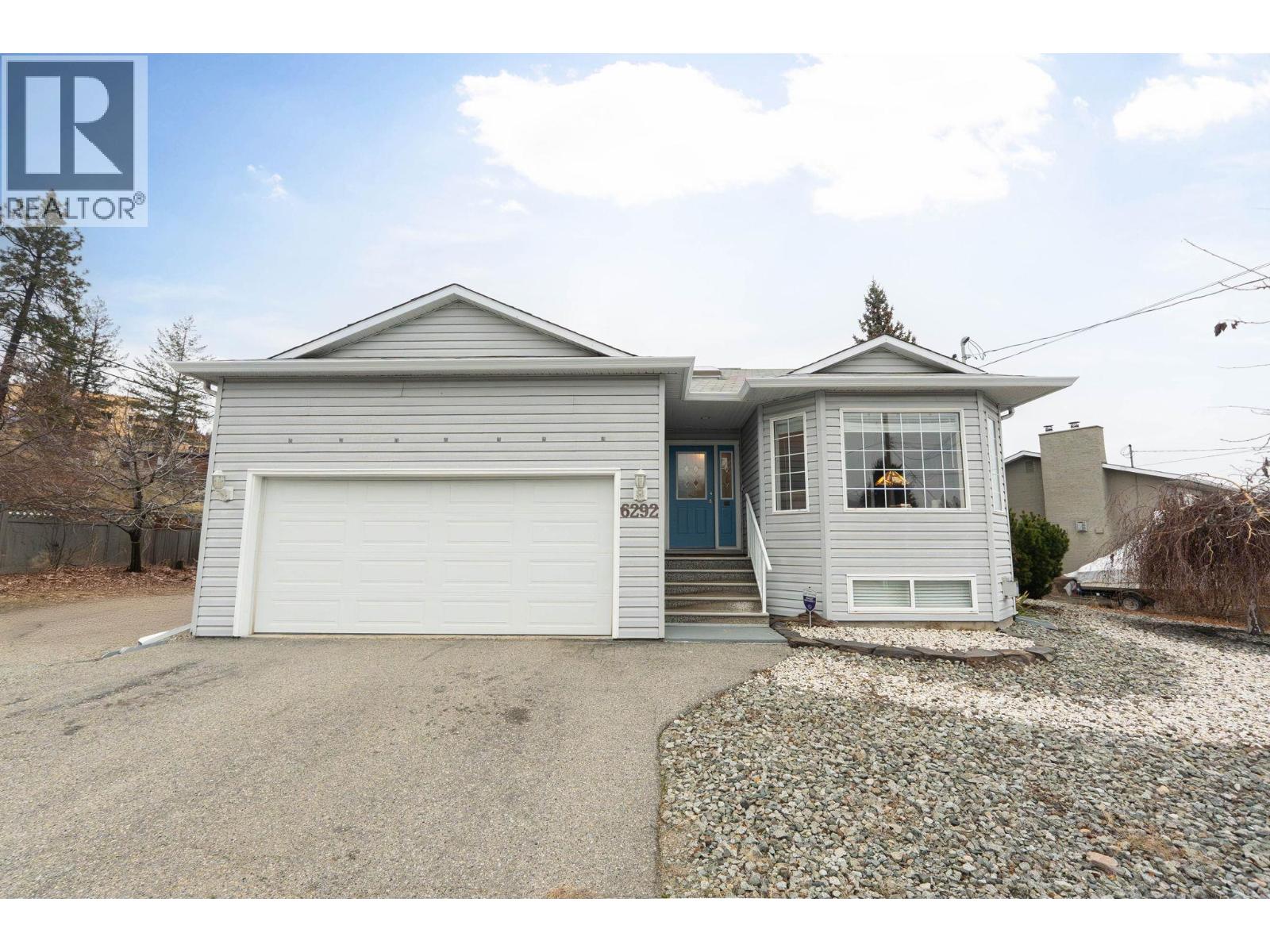 6292 Whinton Crescent, Peachland, British Columbia  V0H 1X7 - Photo 2 - 10373966
