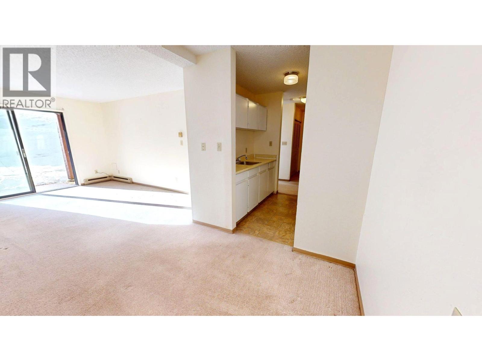 1804 Alpine Drive Unit# 210, Elkford, British Columbia  V0B 1H0 - Photo 3 - 10375650